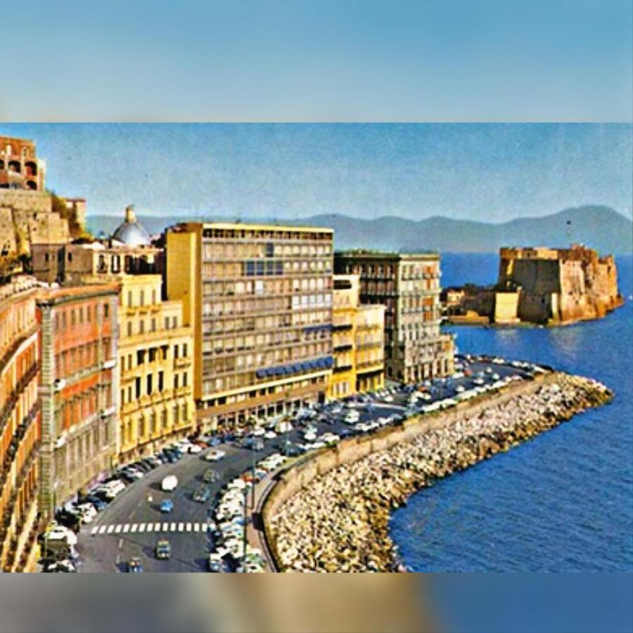 Casa Vacanze Pizzofalcone 41B Neapel Exteriör bild